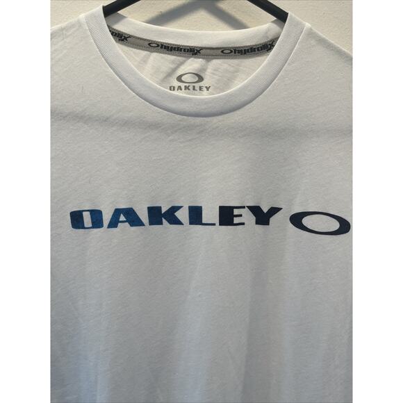 Oakley Shirt Mens Small White Regular Fit Cotton Blend Crewneck Short Sleeve - Picture 2 of 4